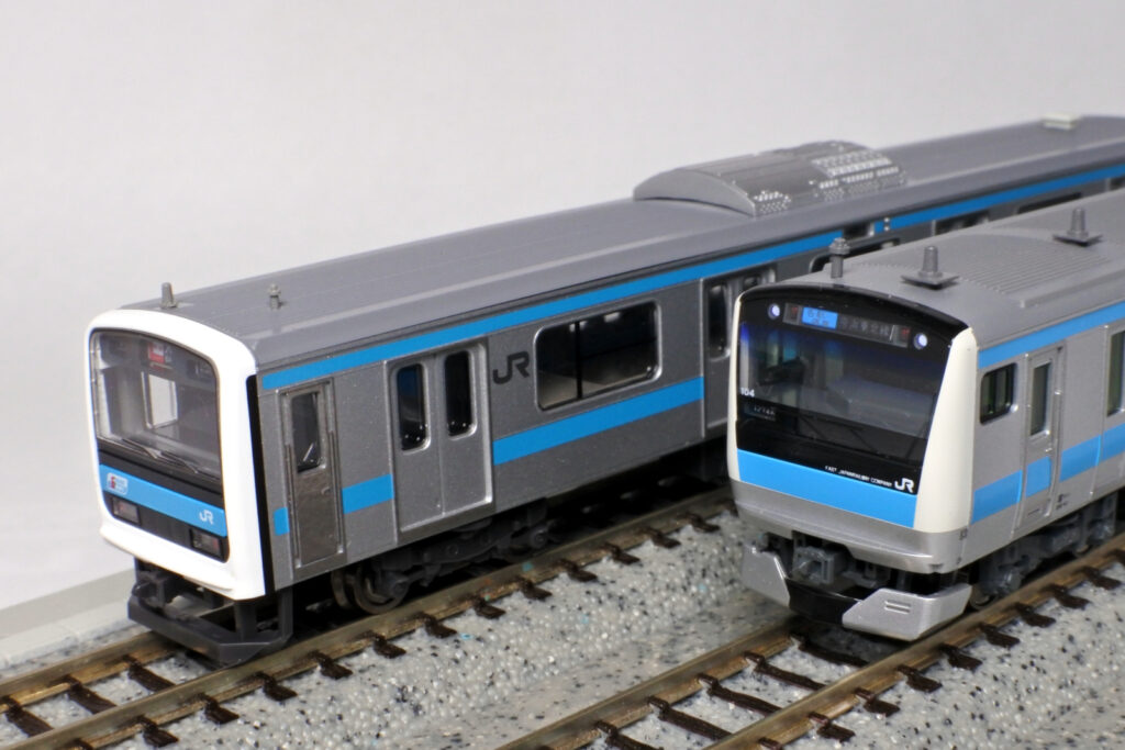 E233系1000番台と209系 E233系1000番台と209系