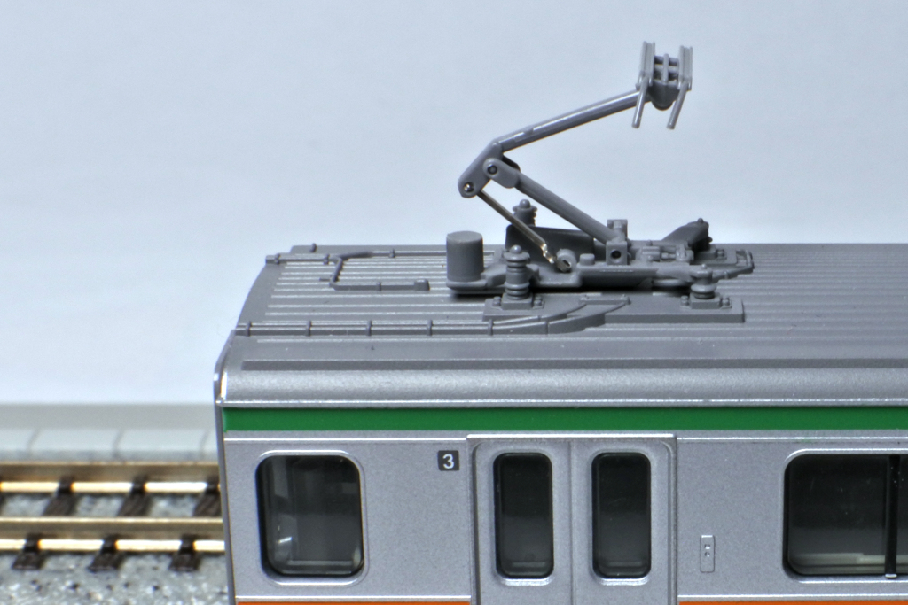 E231系のシングルアームパンタグラフ E231系のシングルアームパンタグラフ