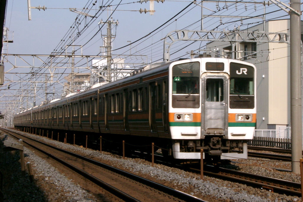 211系