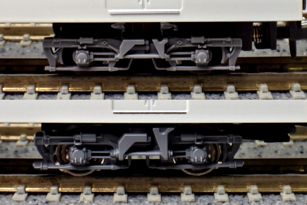 東武8000系_マイクロエース・KATO台車比較 東武8000系_マイクロエース・KATO台車比較